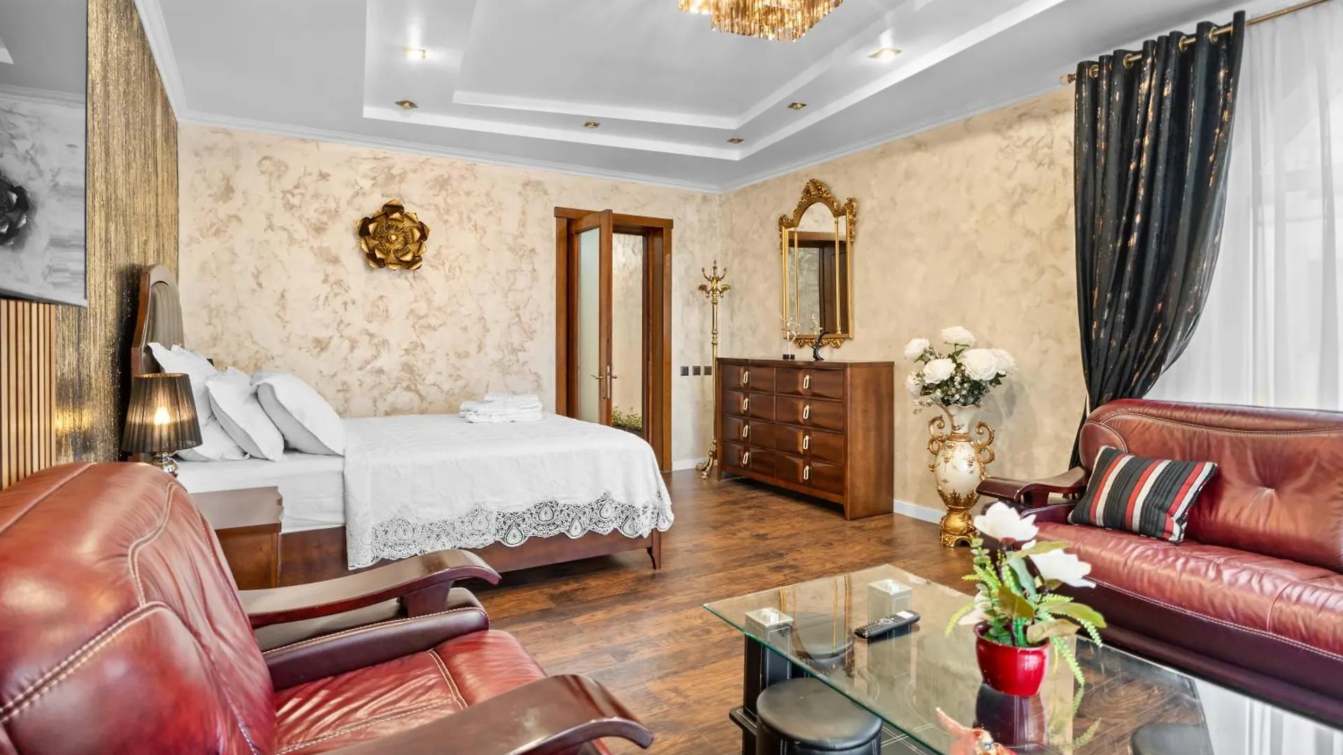Villa High-End 3Br Apartment - Private Garden, Terrace & Bbq Bucharest Romania
