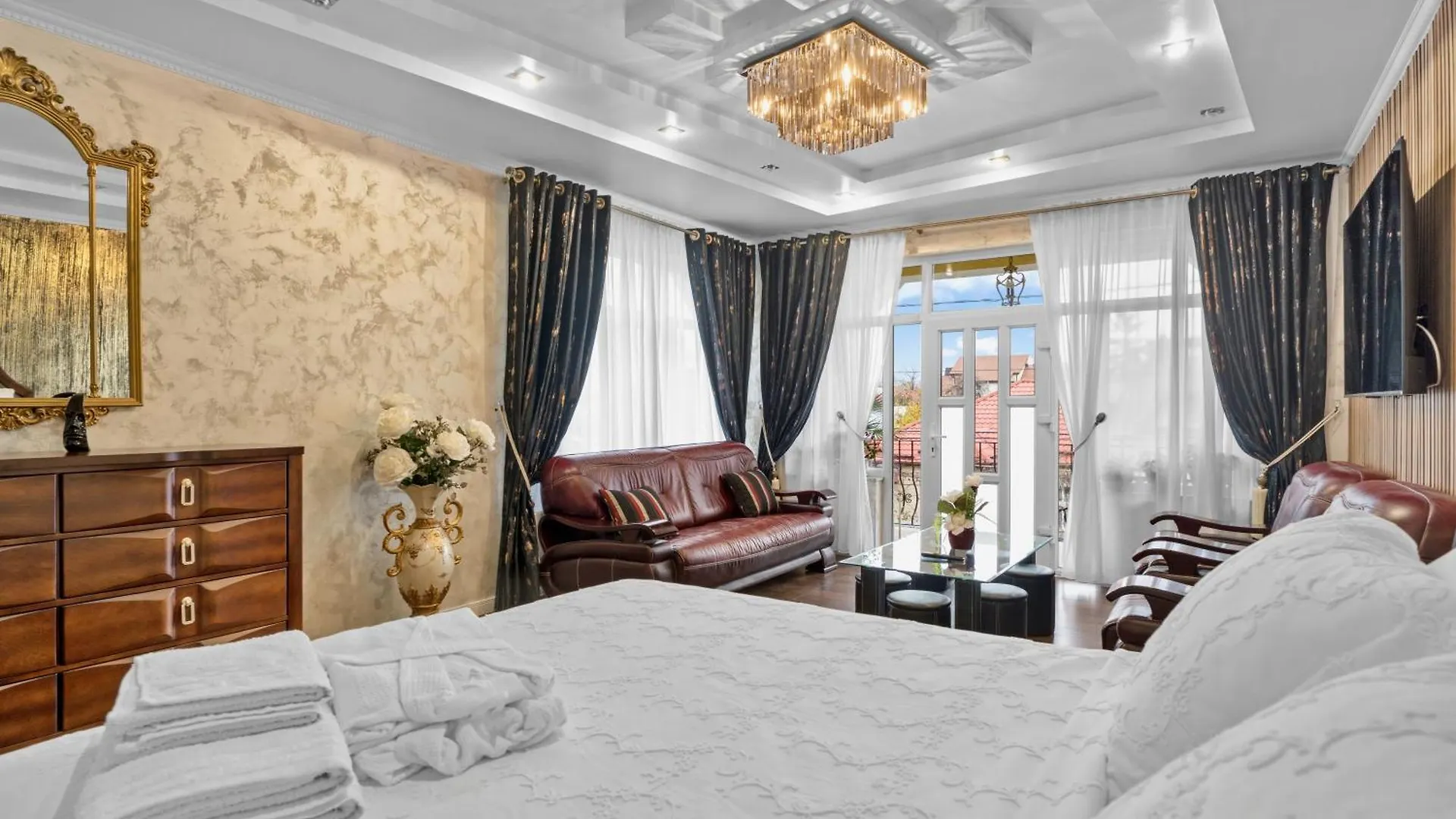 High-End 3Br Apartment - Private Garden, Terrace & Bbq Bucharest Romania